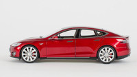 Tesla Model S v měřítku 1/18