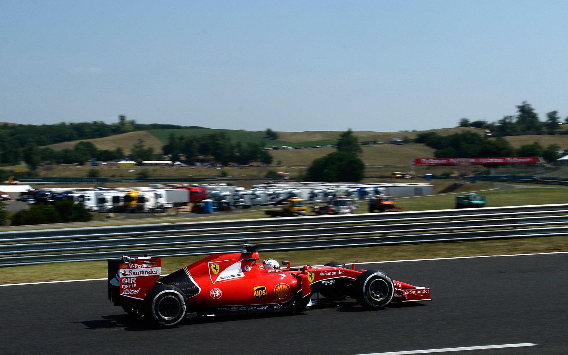Vettel se naděje na boj o titul nevzdává