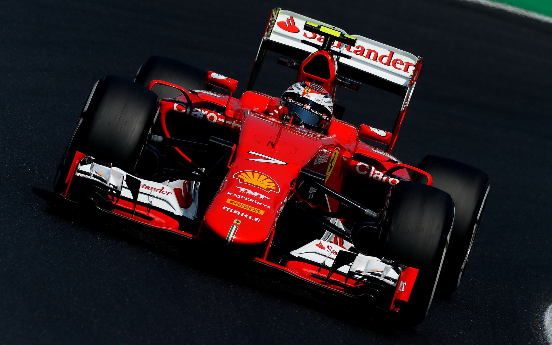 Kimi Räikkönen měl ve třetím tréninku smůlu na techniku, unikla mu voda