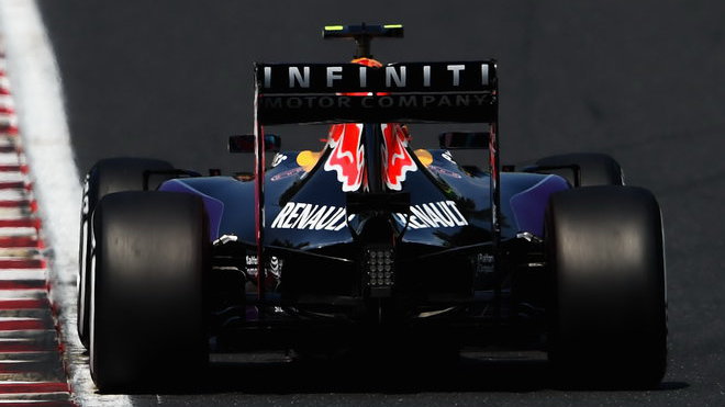 Spekulace kolem pohonné jednotky pro Red Bull nabývají na intenzitě