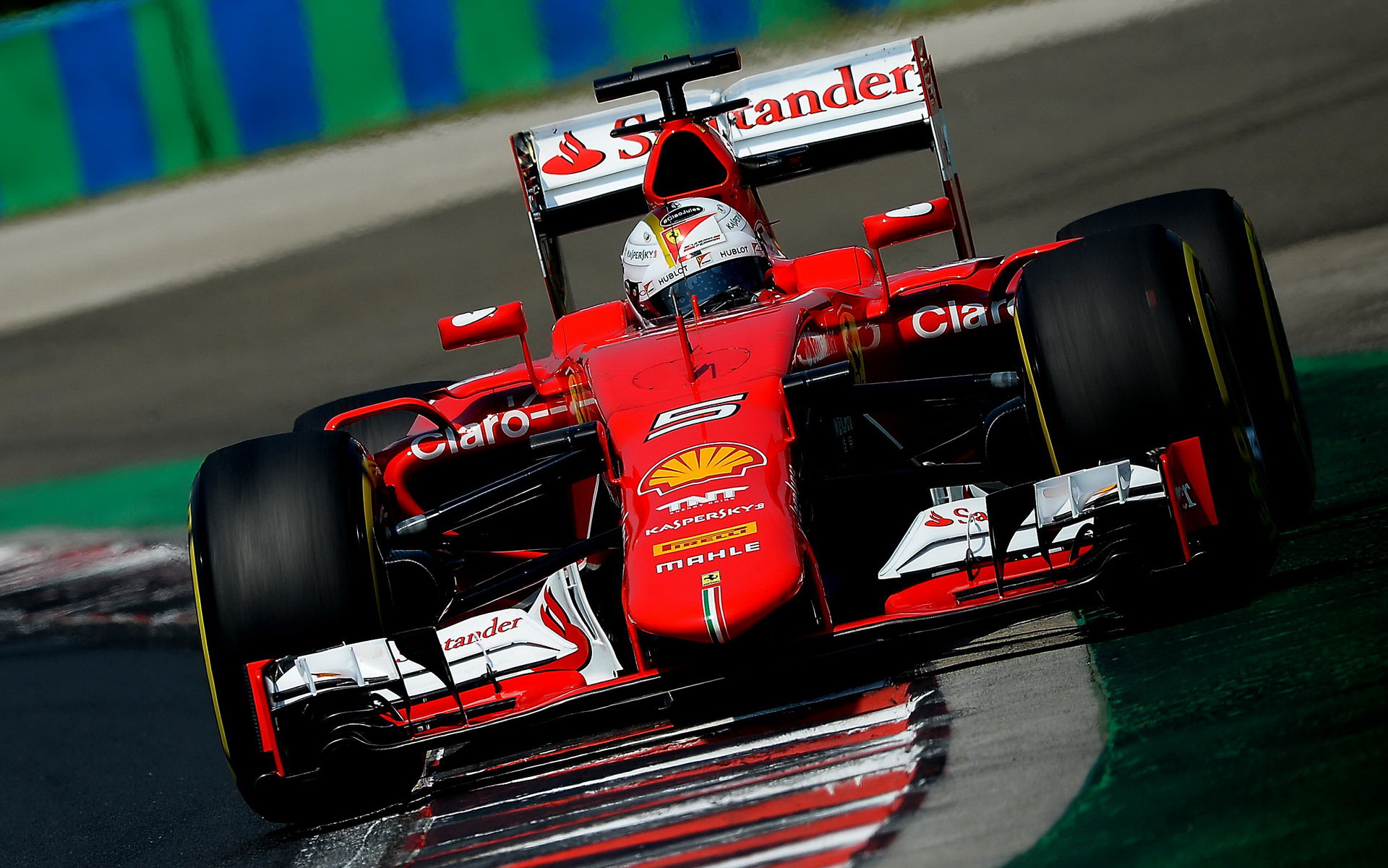 Vettel vítězstvím v Maďarsku splnil týmový cíl, vyhrát letos dva závody.