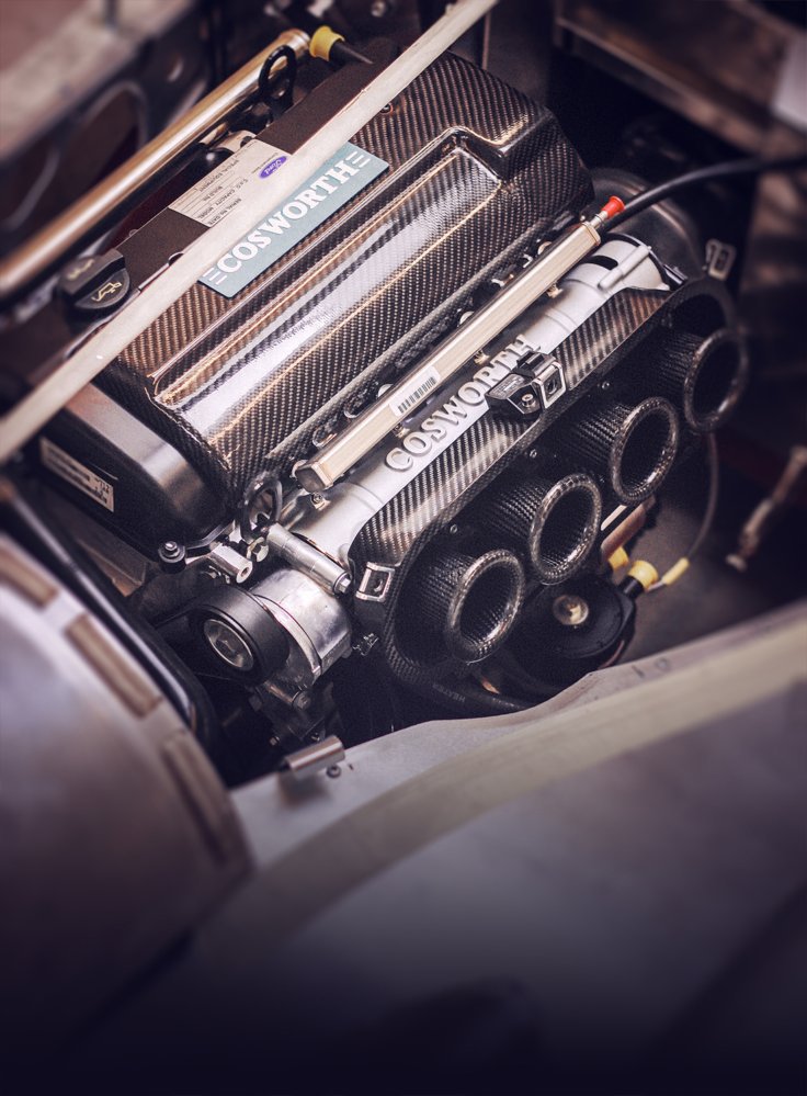 Morgan AR Plus 4 je poháněn dvoulitrovým motorem od slavné společnosti Cosworth.