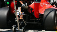 Výfuk a difuzor vozu Marussia MR03B - Ferrari