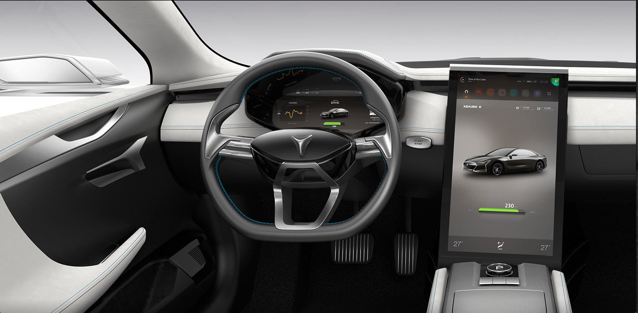 Interiér vozu Youxia X se od Tesly odlišuje zejména větší dotykovou obrazovkou.