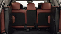 Po složení sedadel Lexus LX 570 nabídne prostorný kufr.