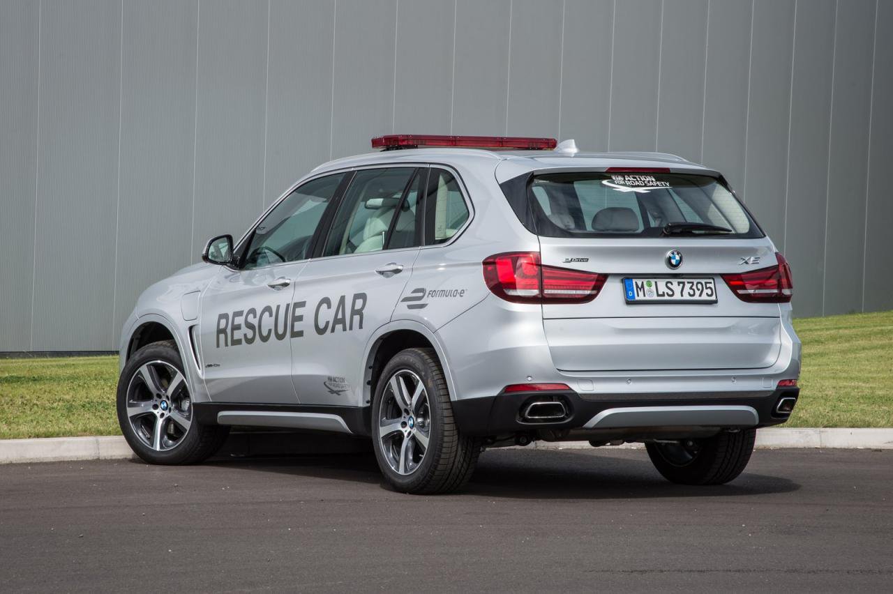 BMW X5 xDrive40e Rescue Car