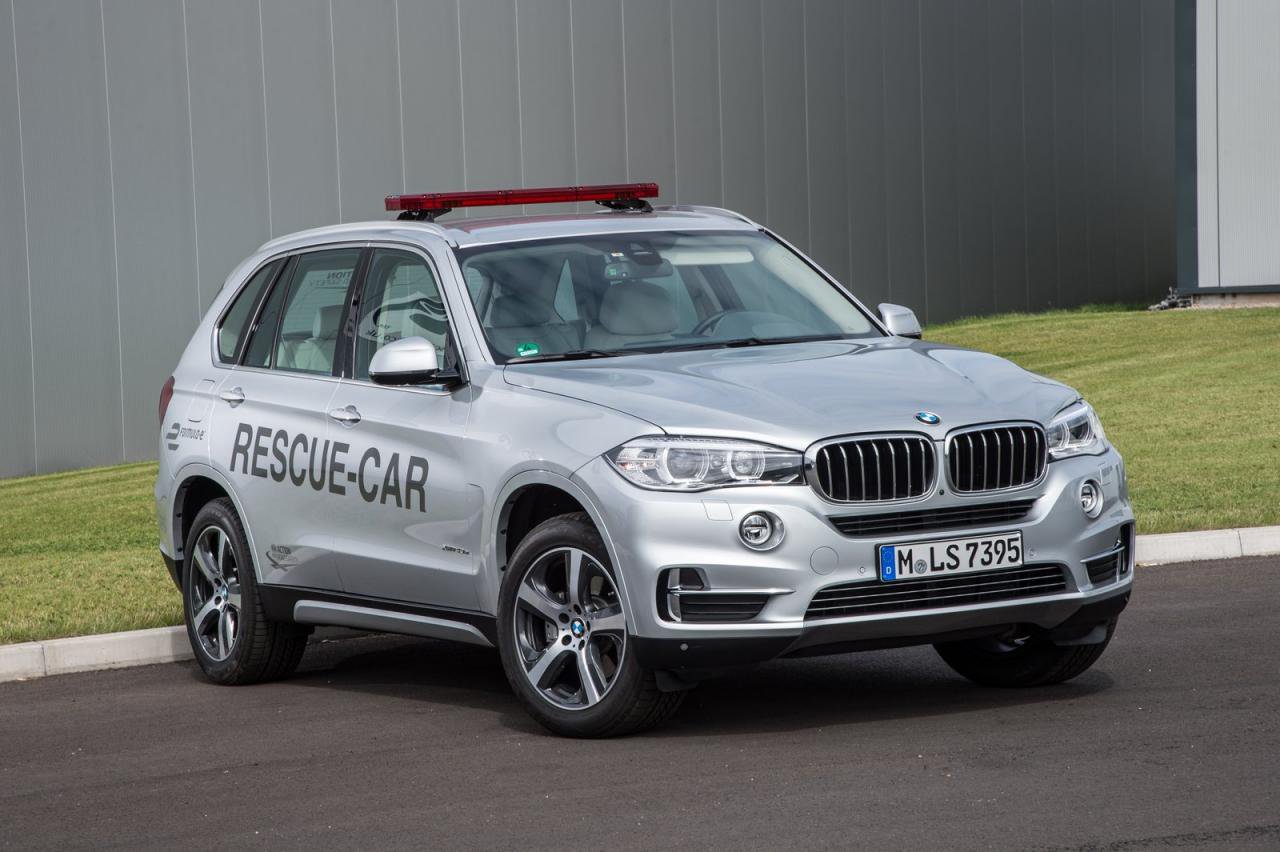 BMW X5 xDrive40e Rescue Car