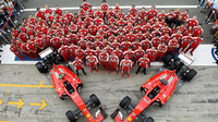 Společná fotografie týmu Ferrari, GP Itálie (Monza)