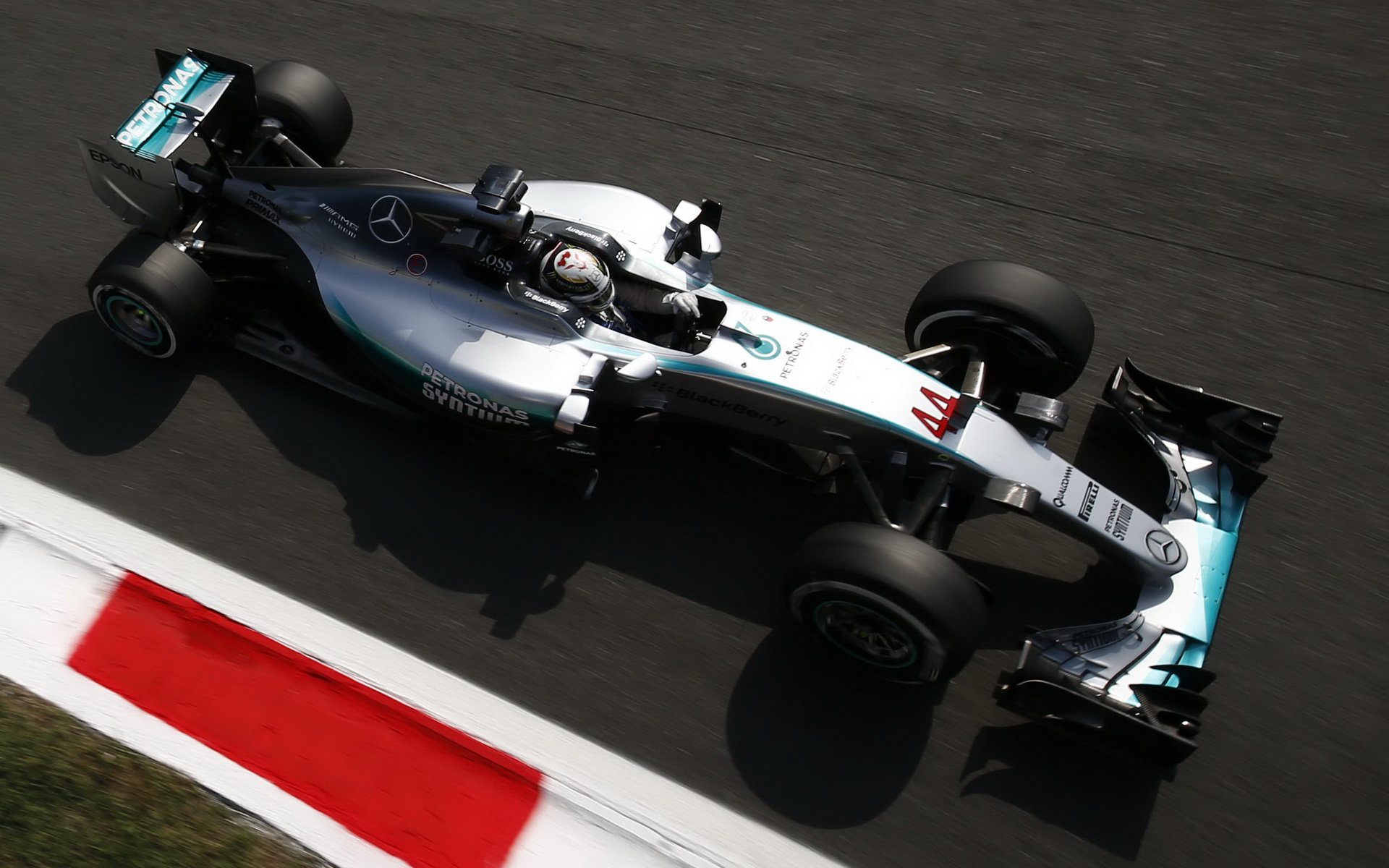 Vítězný Lewis Hamilton v Monze předvedl také nejrychlejší kolo
