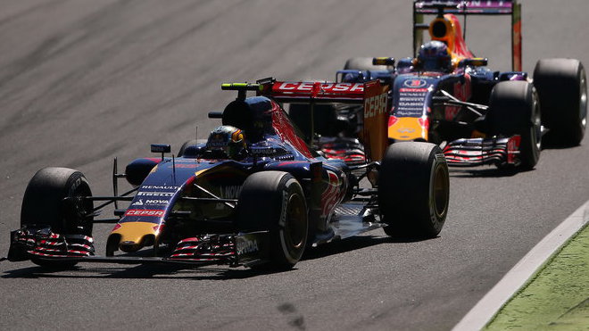 Carlos Sainz v Monze před Danielem Ricciardem - vstoupí Toro Rosso lépe i do sezóny 2016?