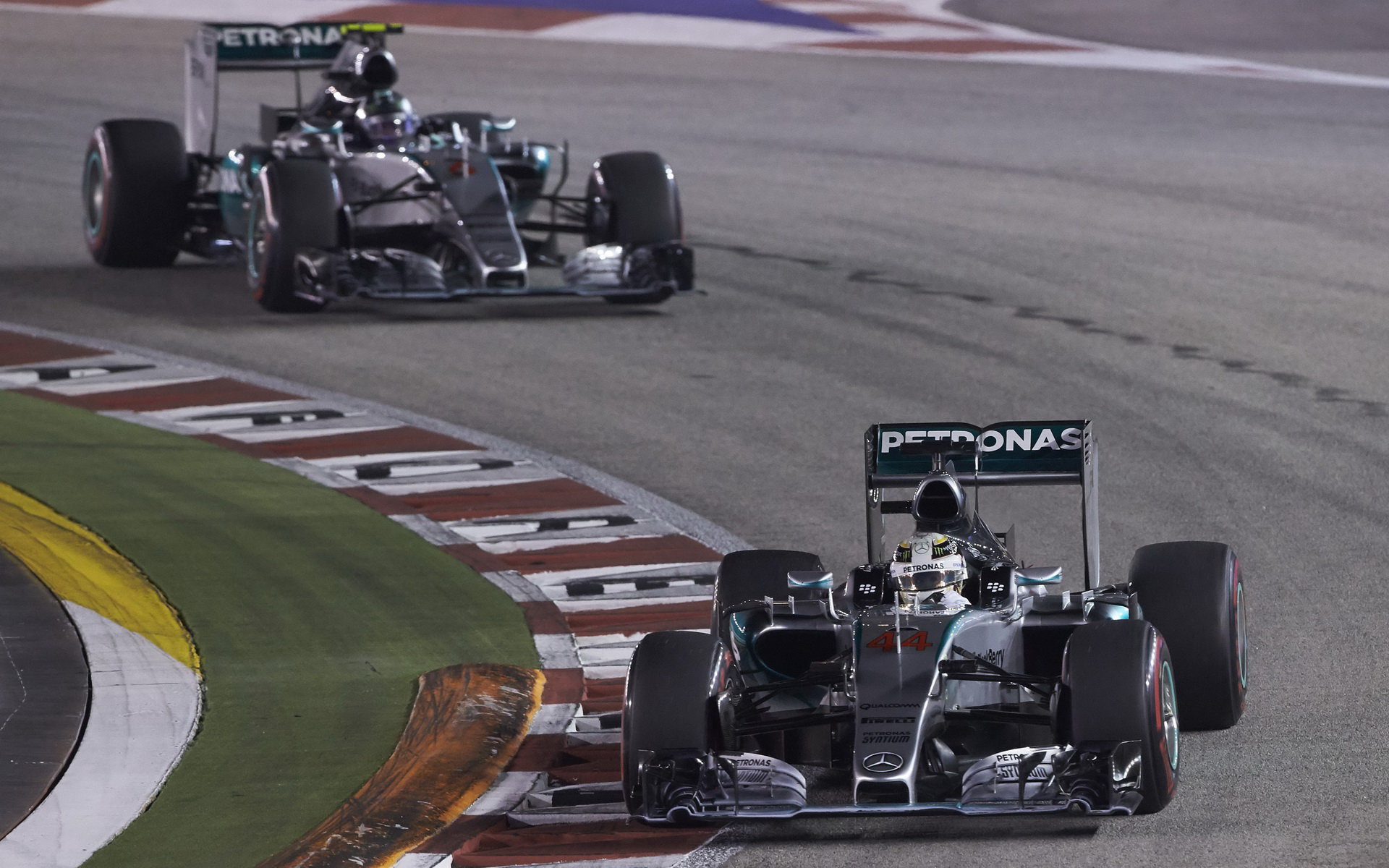 Lewis Hamilton a Nico Rosberg, GP Singapuru (Singapur)
