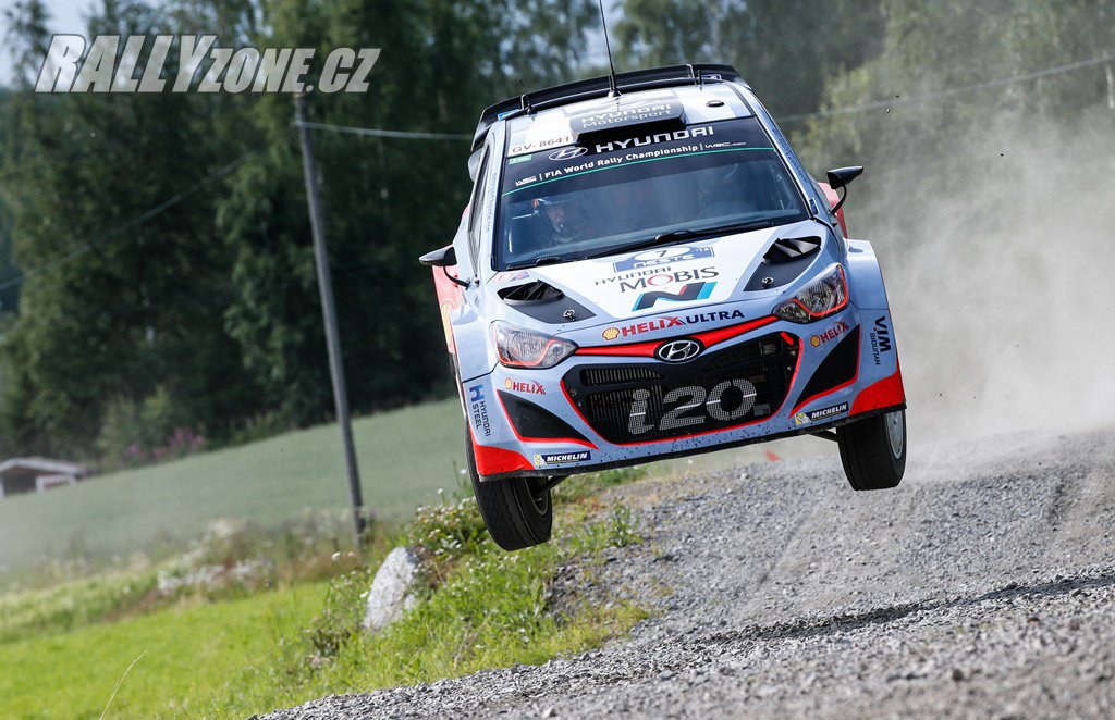 Vloni byl ve Finsku nejrychlejší s Hyundai i20 WRC Thierry Neuville