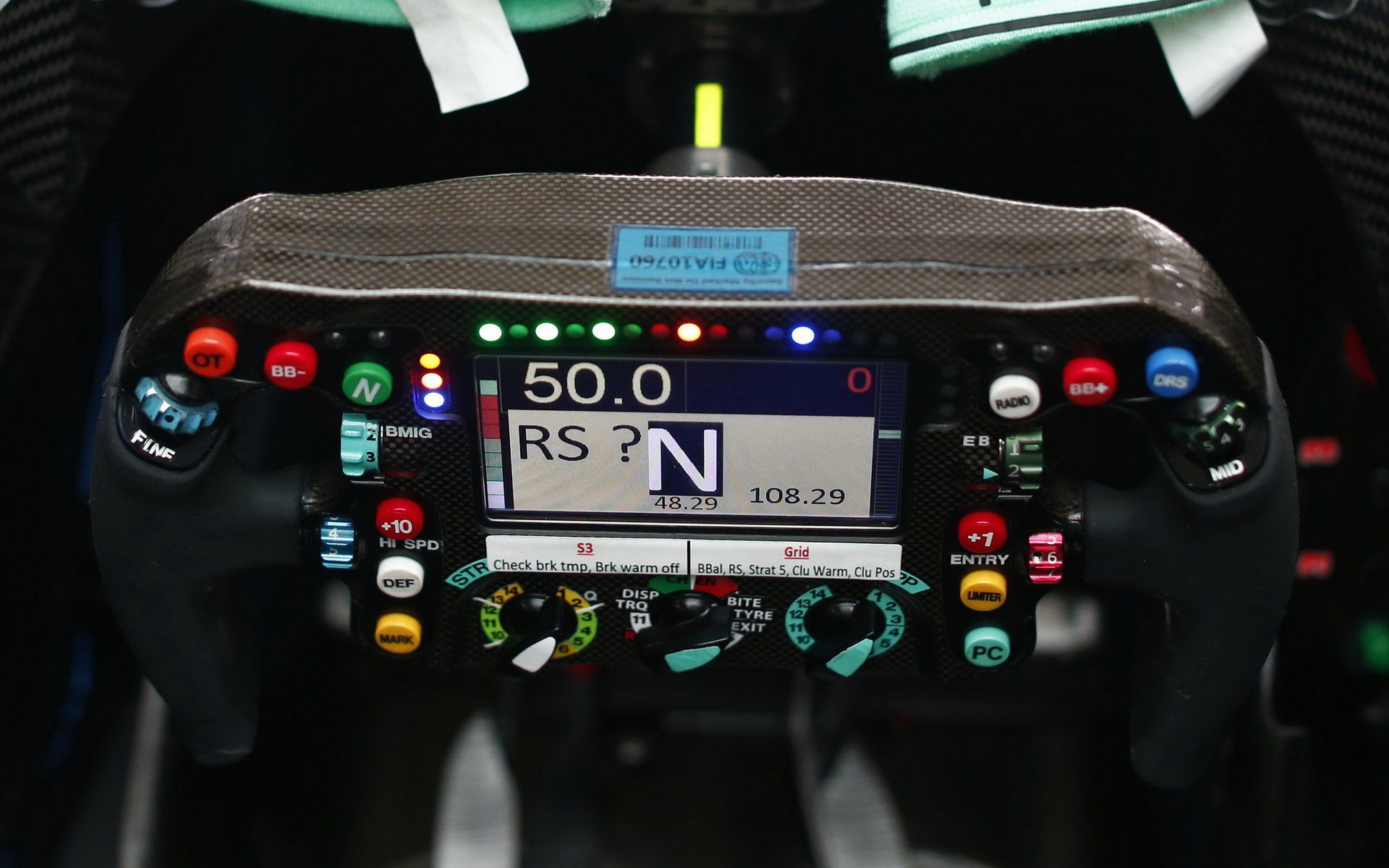 Volant vozu Mercedes F1 W06 Hybrid, GP Japonska (Suzuka)