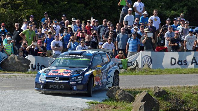 Posádka Andreas Mikkelsen/Ola Floene si připisuje svoje první vítězství ve WRC