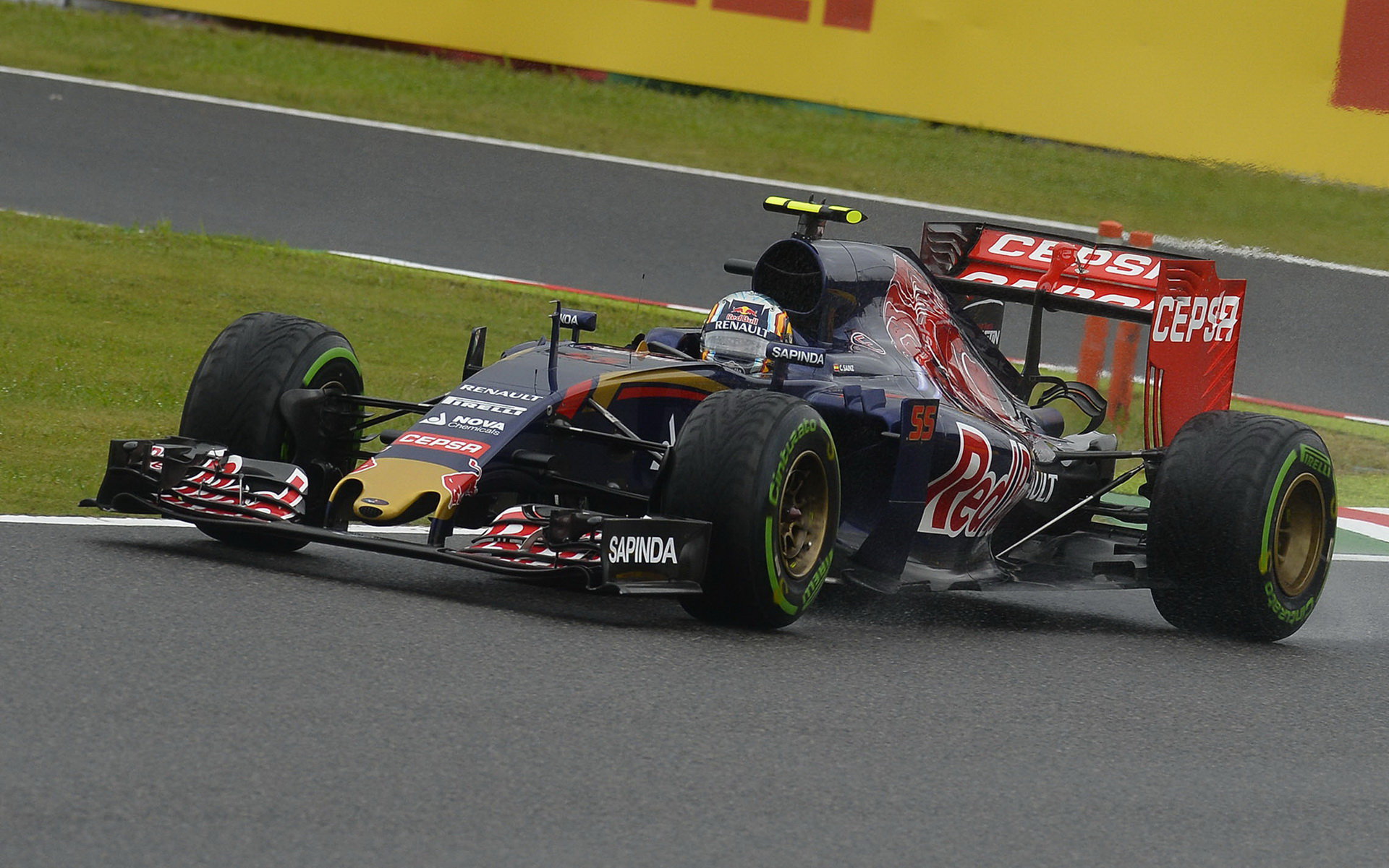 Toro Rosso je na tom kvůli zpoždění v otázce motorů a nižším zdrojům ještě hůře než Red Bull