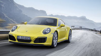 Lehce upravená světla a přepracovaný nárazník, nové Porsche 911 Carrera 4S.