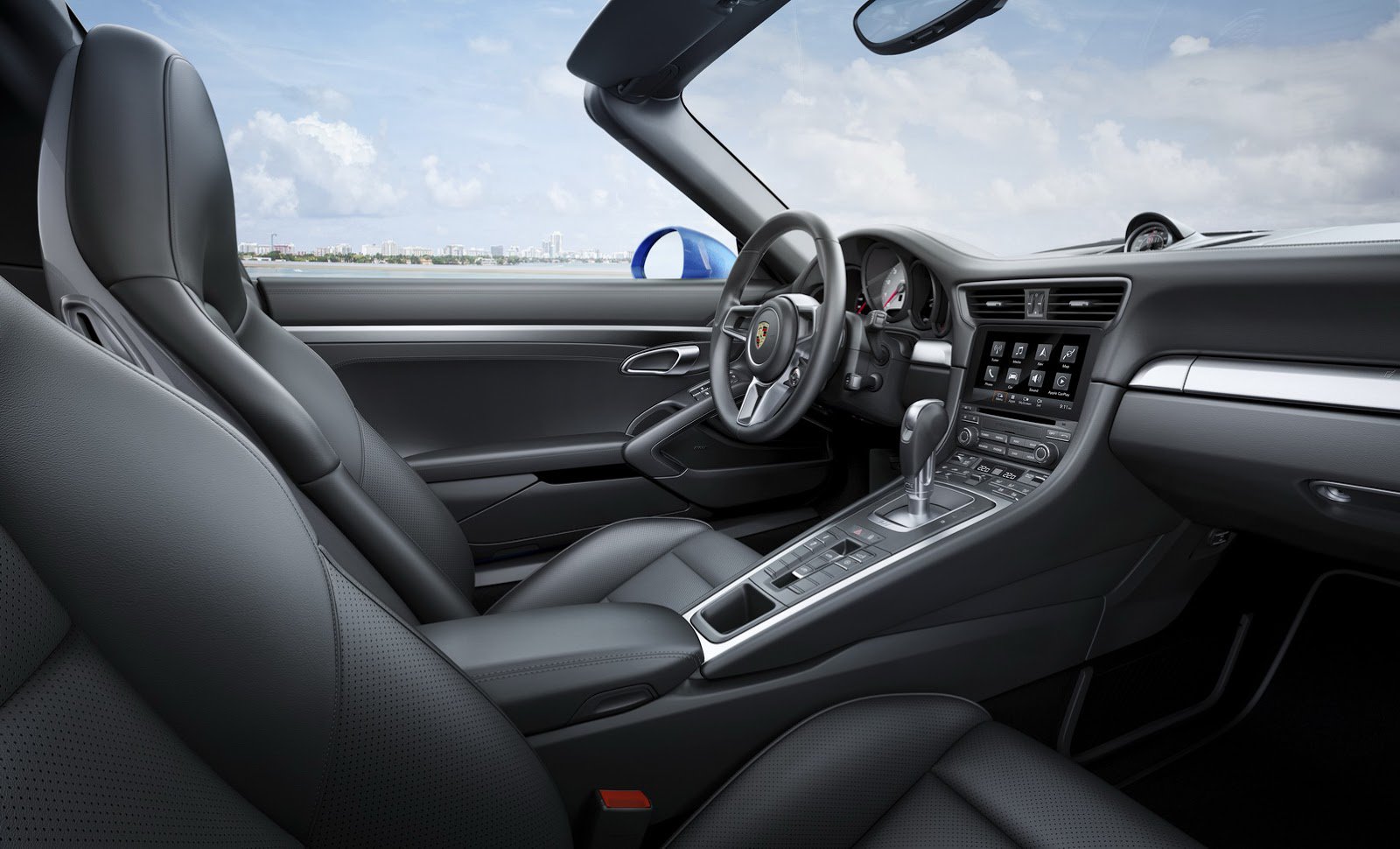Upravený volant je jednou z dalších novinek, nové Porsche 911 Targa 4.