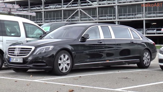 Mercedes-Maybach S6000 Pullman byl spatřen na německém parkovišti během testovacích jízd.