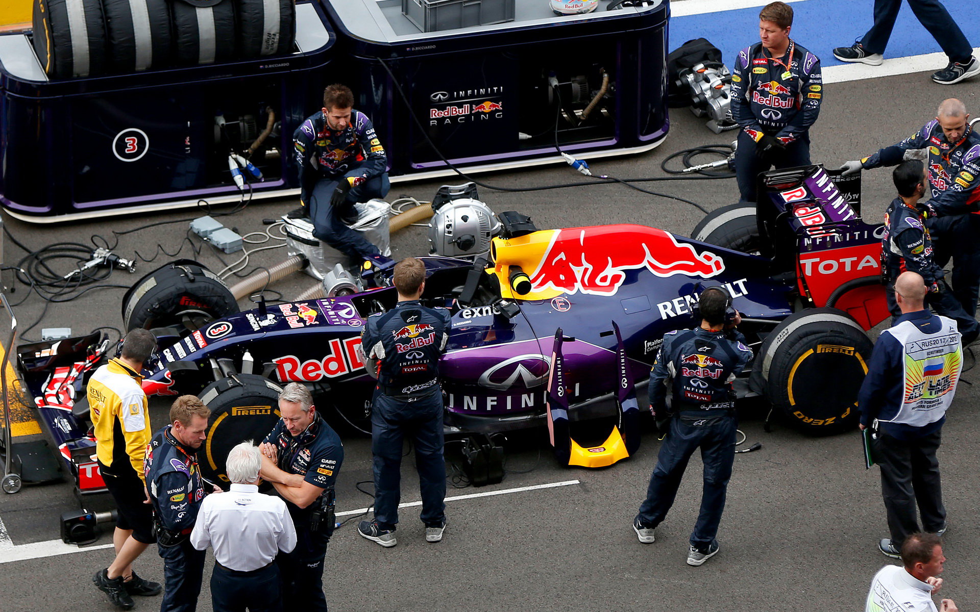 Red Bull cítí, že je z F1 vytlačován, nikdo mu nechce poskytnout motory