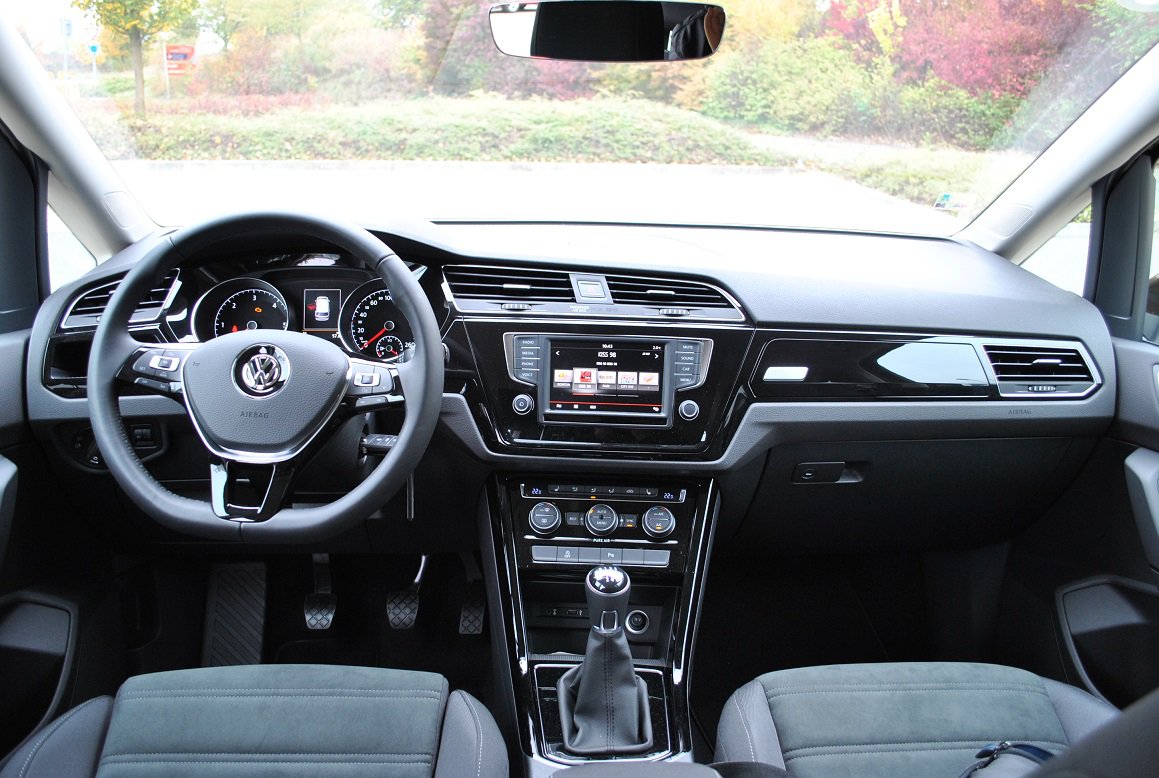 Volkswagen Touran 2.0 TDI (110 kW) (2015)