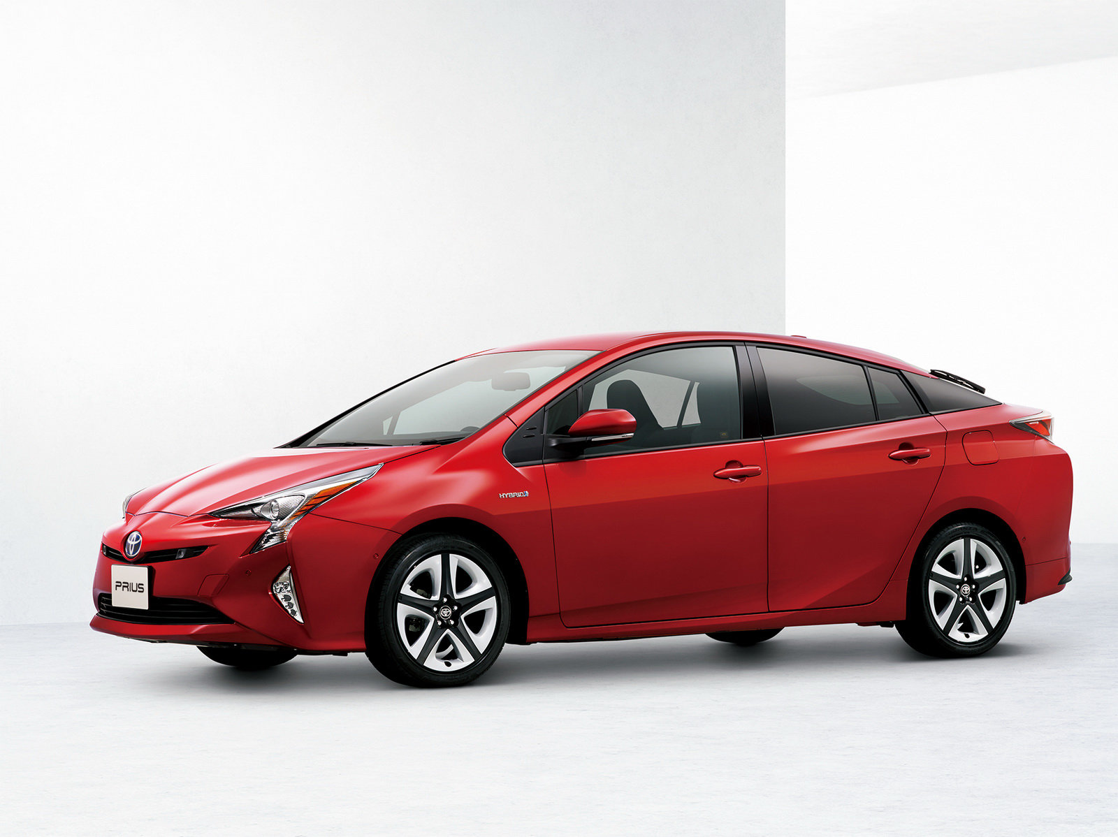 Kvůli nedostatku oceli bude omezena výroba například Toyoty Prius.