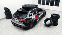 Střešní nosič zastupoval praktickou stránku věci, Audi RS6 DTM.