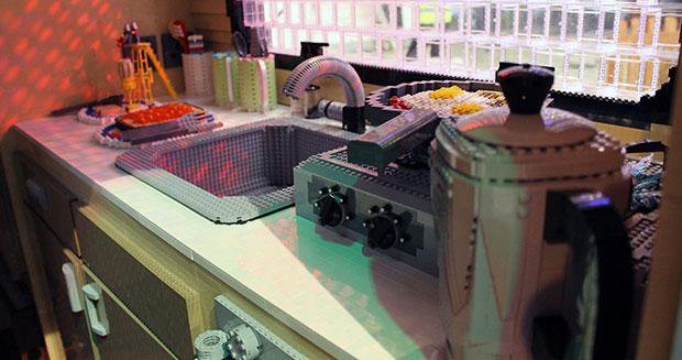 Funkční dřez a kuchyňské vybavení, Lego karavan.