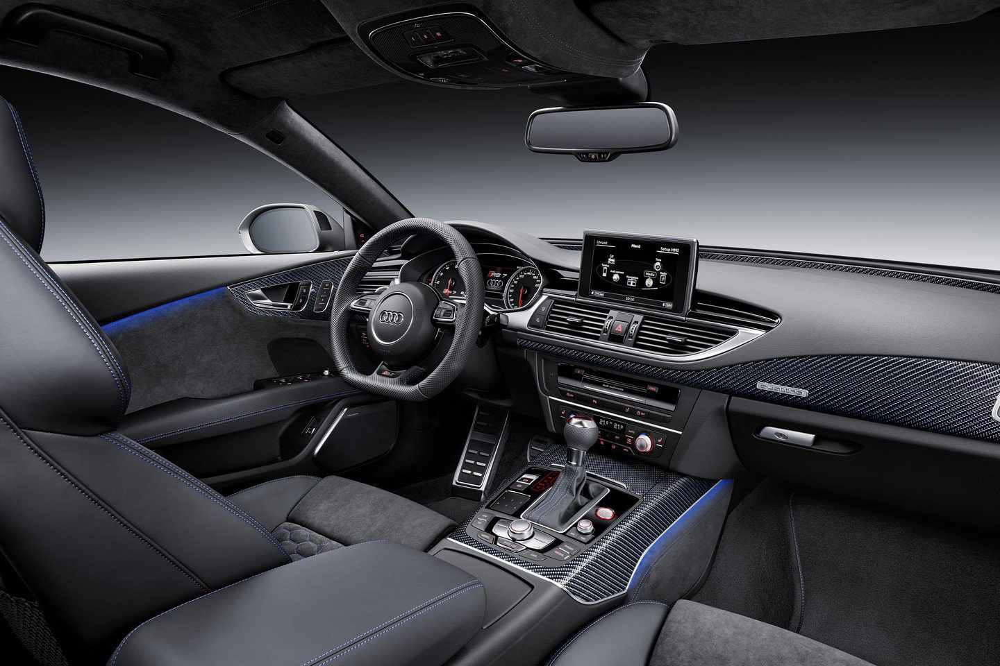 Interiér zkrášlují prvky z modrého karbonu, Audi RS7 Sportback performance.