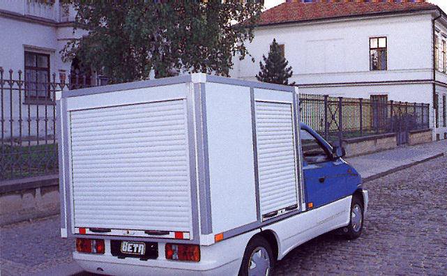 Později se jediný vyrobený valníček dočkal skříňové nástavby, Tatra Beta.