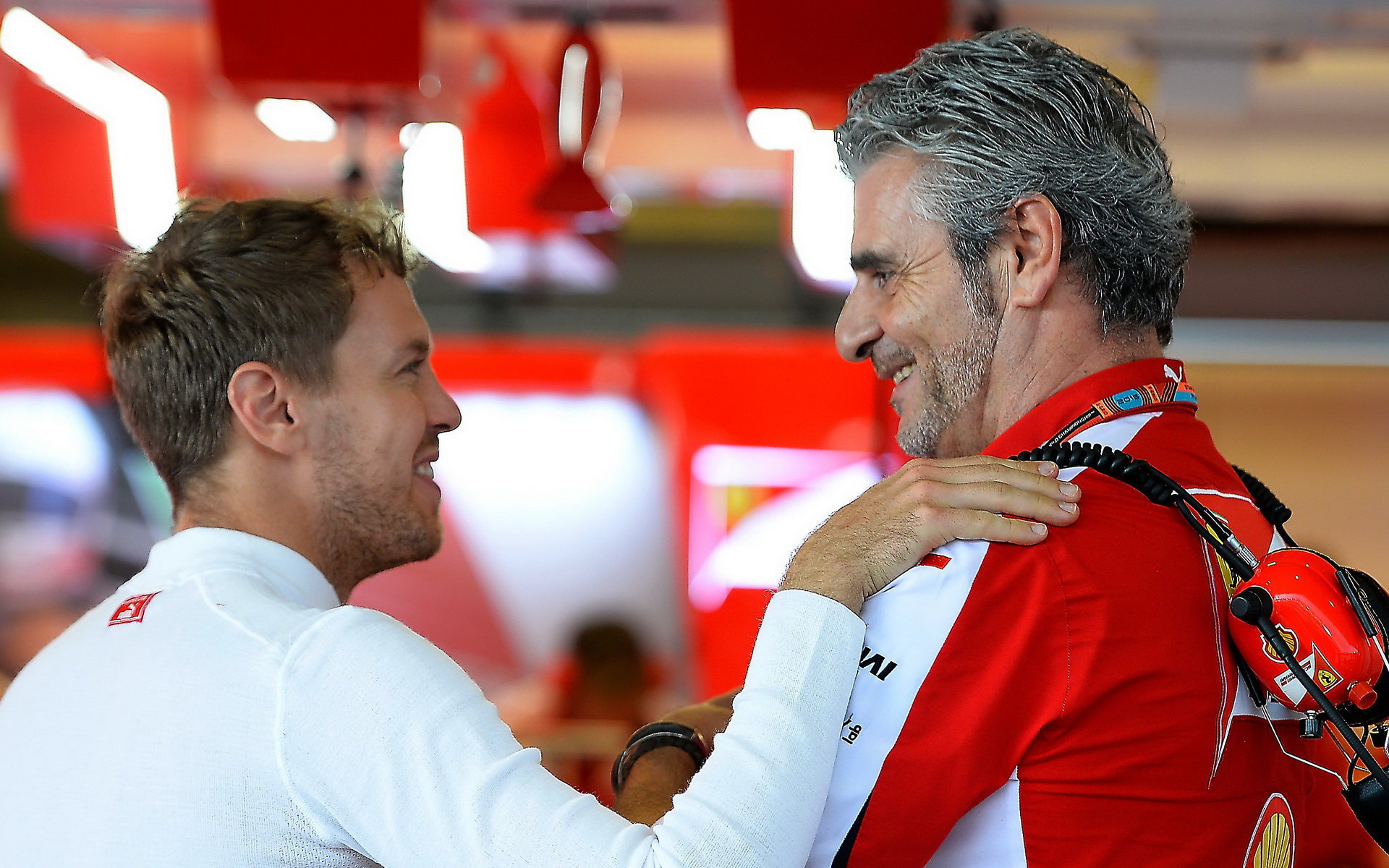 Sebastian Vettel a Maurizio Arrivabene v Austinu