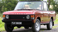 Přední maska shodná se všemi Range Rovery z roku 1973, Range Rover Convertible.