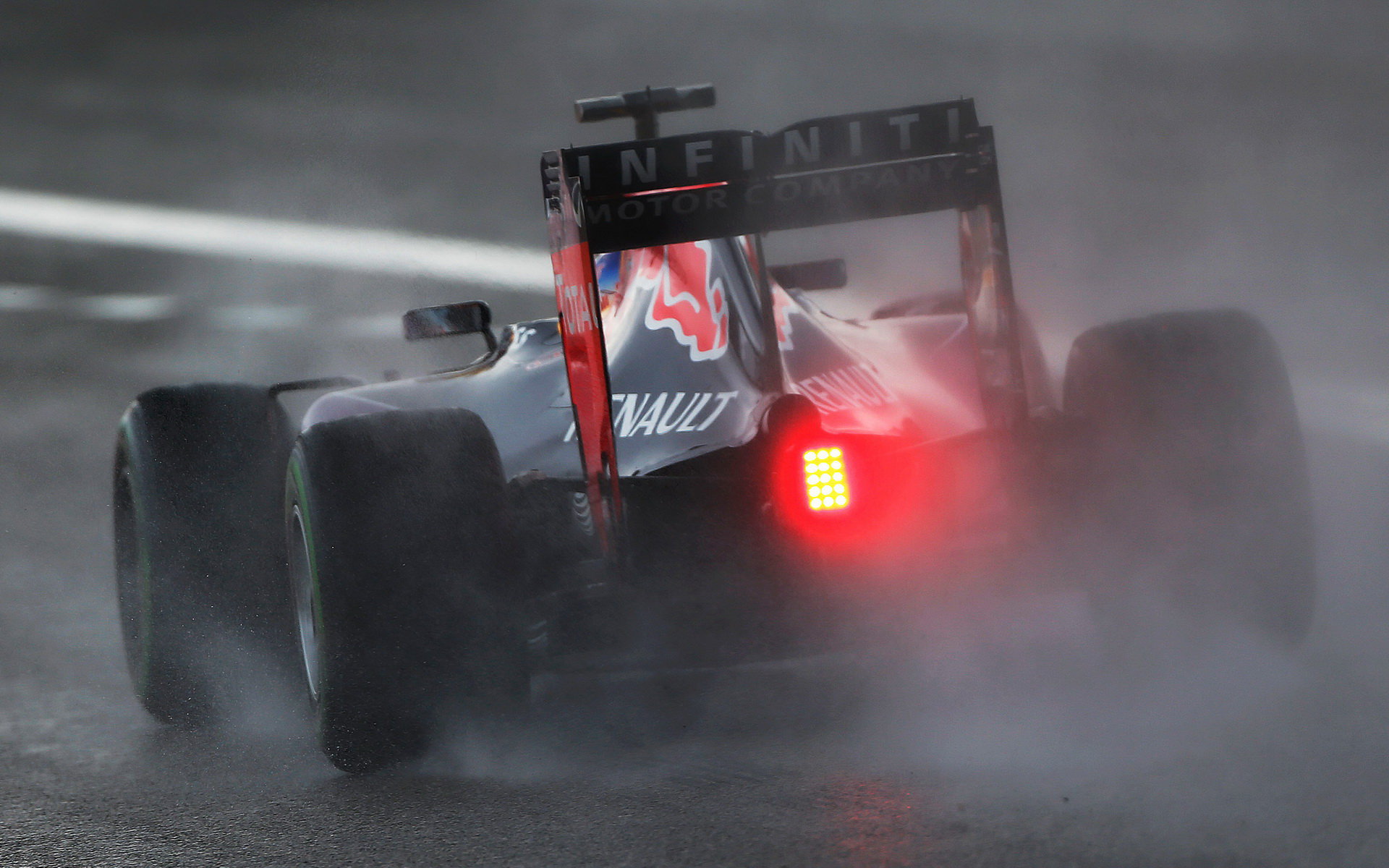 Daniel Ricciardo v dešti v Austinu