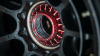 Detail mechanizmu pneumatiky v Austinu
