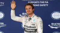 Nico Rosberg slaví pole position v kvalifikaci v Austinu