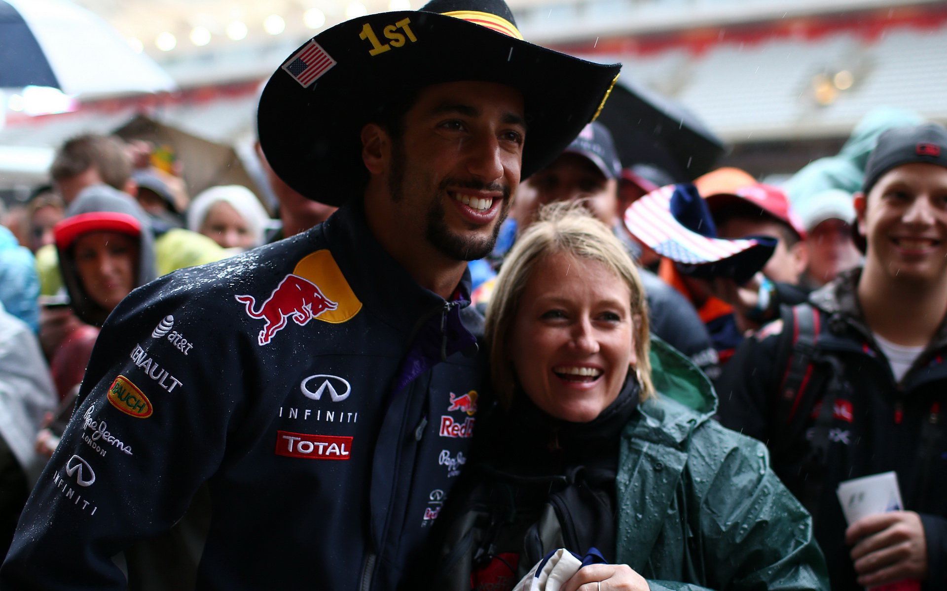 Daniel Ricciardo při autogramiádě v Austinu