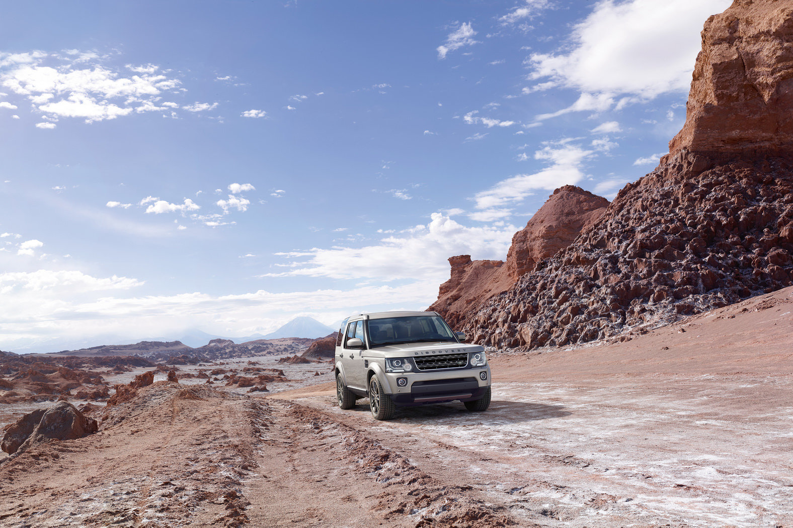 V přirozeném prostředí, Land Rover Discovery Graphite.
