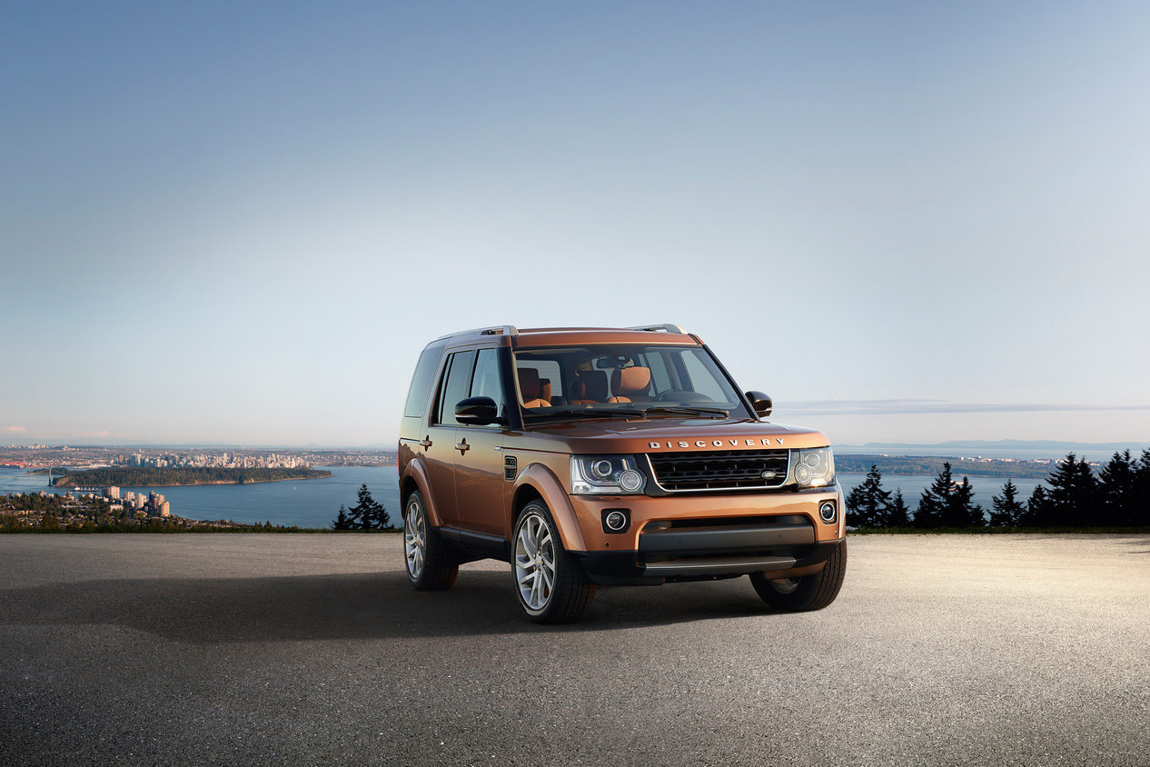 Nový lak, větší kola, černé prvky a luxusní interiér, Land Rover Discovery Landmark.