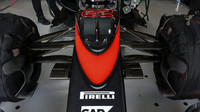 Zavěšení předních kol vozu McLaren MP4-30 Honda v Austinu