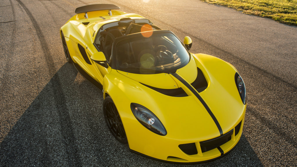 Žlutá raketa dosáhne 450 km/h a na 400 km/h se ocitne za 18,1 sekundy, Hennessey Venom GT.