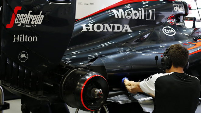 McLaren nepolevuje v nasazování novinek