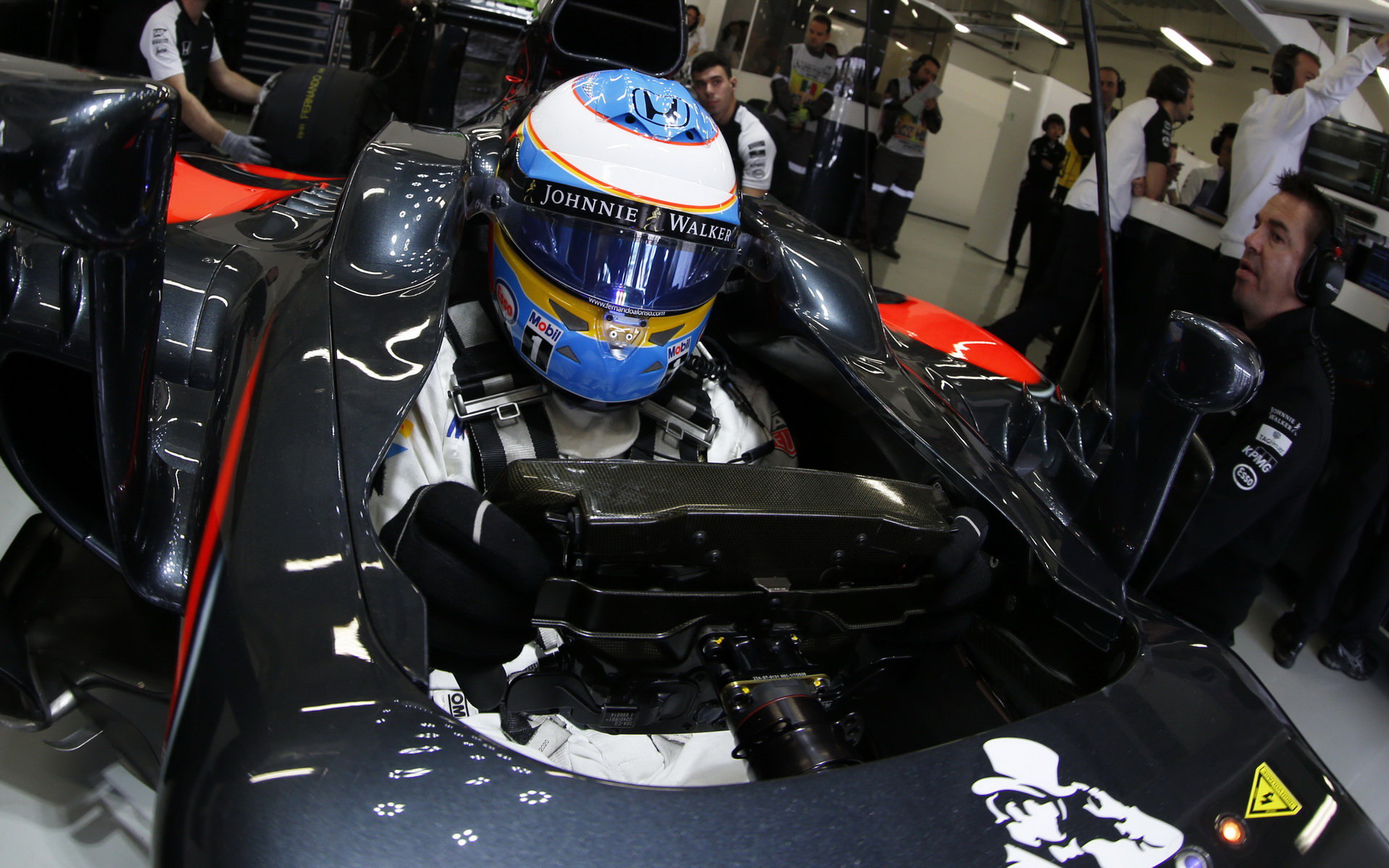 Teď už Alonso o kvalitách motoru informuje výše postavené jedince