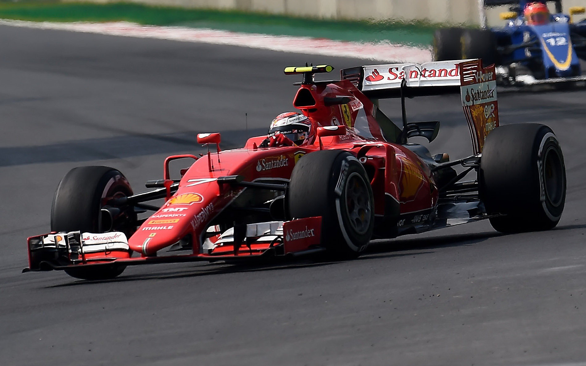 Ferrari v F1 sází spíše na veterány než na mladé jezdce