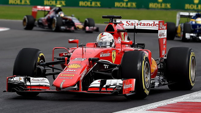 Sebastian Vettel s vozem Ferrari