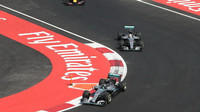 Nico Rosberg a Lewis Hamilton v Mexiku