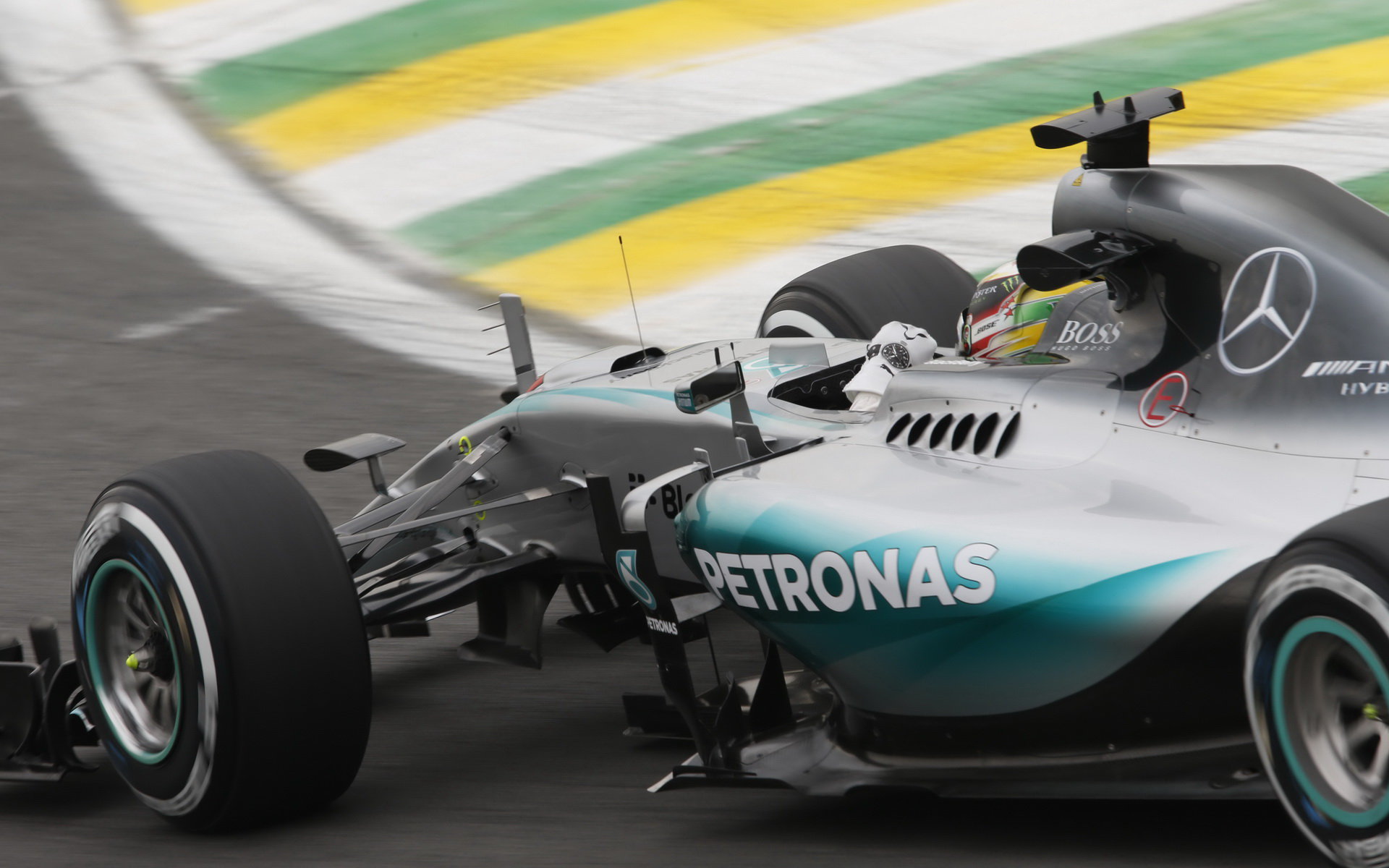 Lewis Hamilton v Brazílii