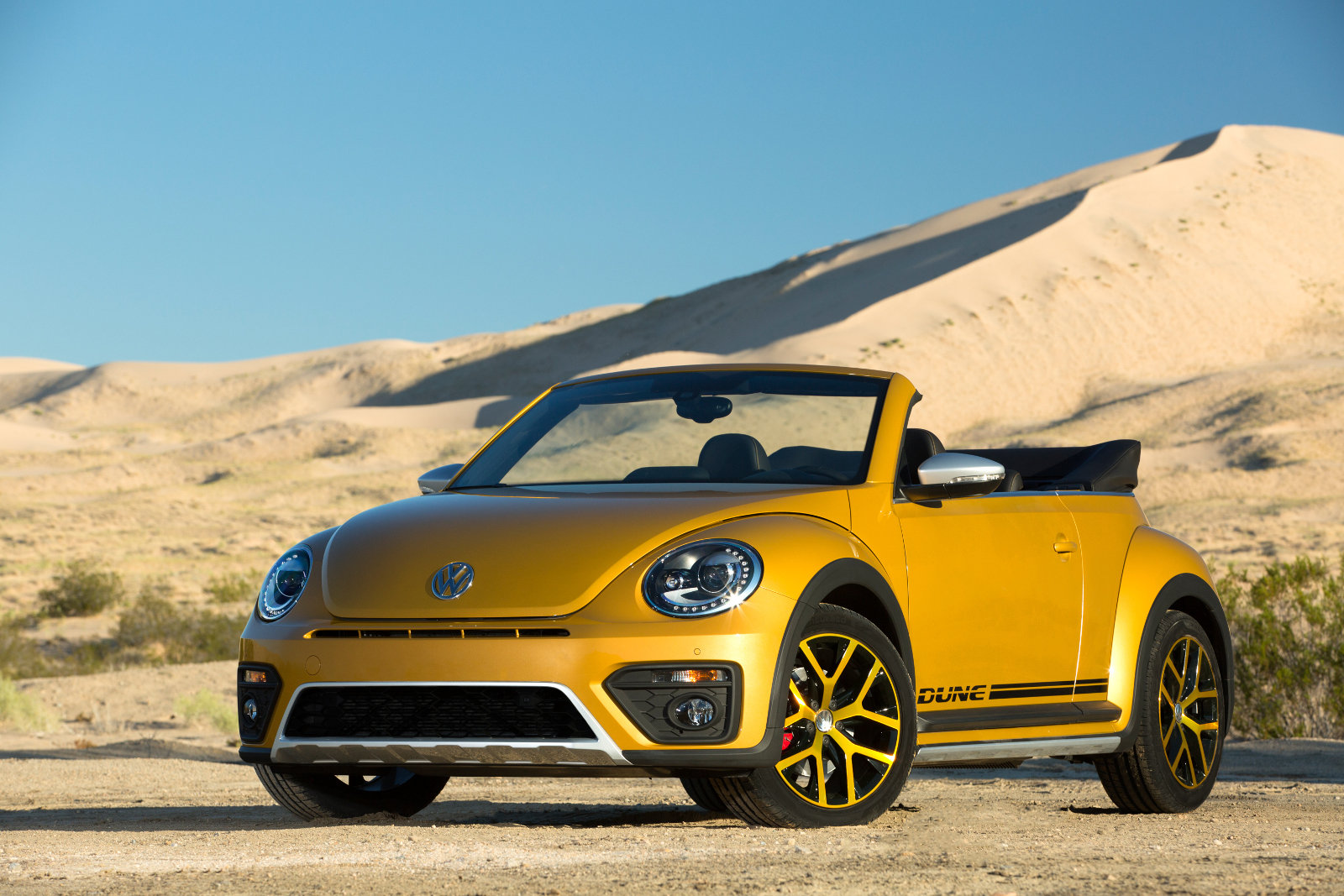 Volkswagen Beetle Dune (2015)