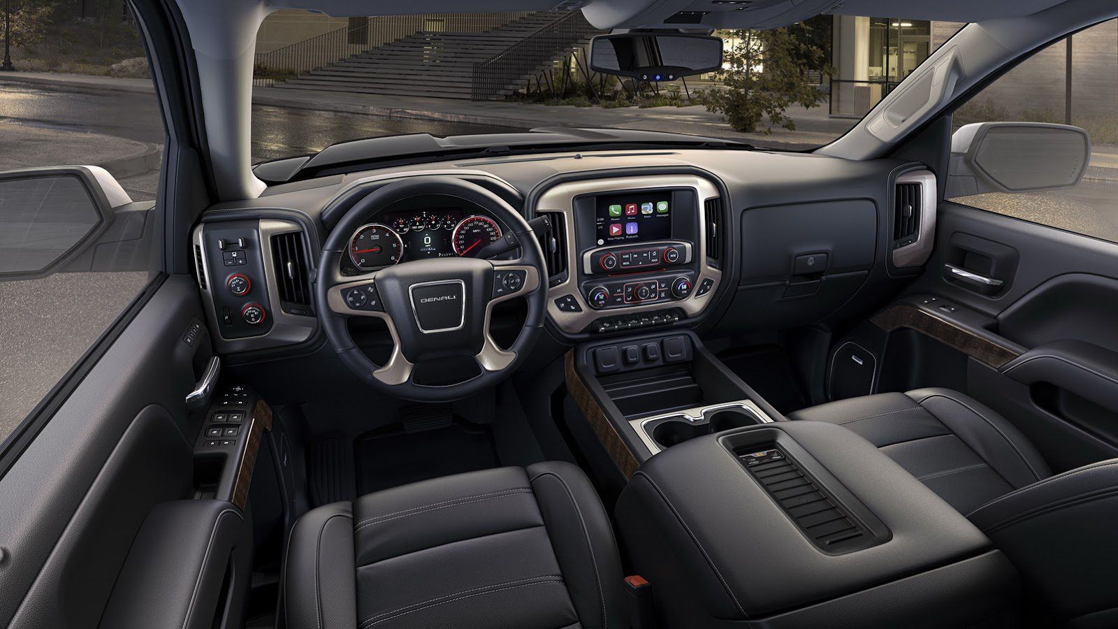Kabina nabízí prvotřídní luxus včetně koženého čalounění, GMC Sierra Denali Ultimate.