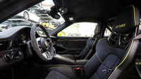 Černé sportovní sedačky vypadají fantasticky, Porsche 911 GT3 RS