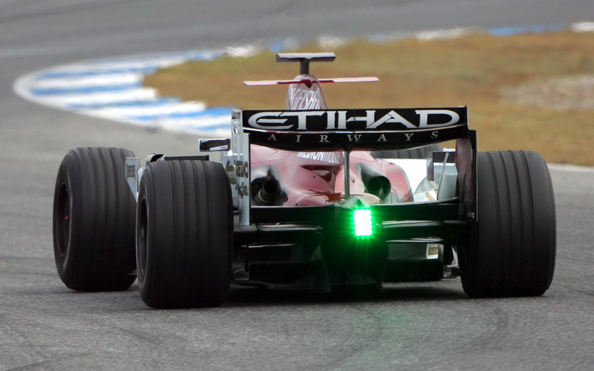 Force India při testech v Jerezu 2007