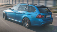 Upravené BMW oslní modrým odstínem a upraveným výfukem, BMW 350D 3T